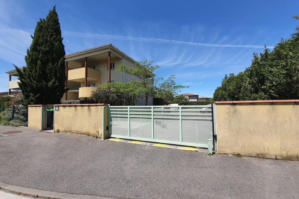 Charmant Appartement Avec Terrasse Et Jardin Au Calme Proche Bus Metro Toulouse Eksteriør bilde